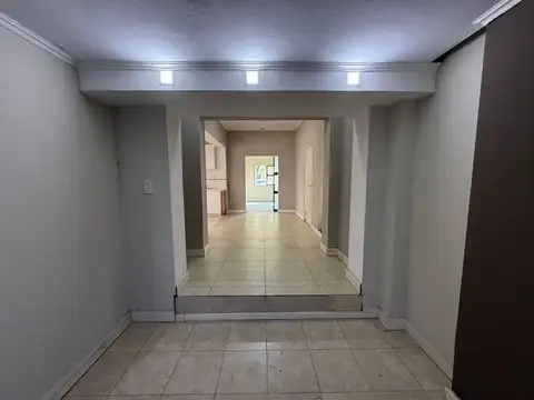 VENTA DE CASA 3 DORMITORIOS SAN NICOLAS DE LOS ARR