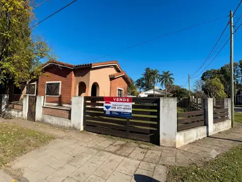 VENTA DE CASA 3 DORMITORIOS SAN NICOLAS DE LOS ARR