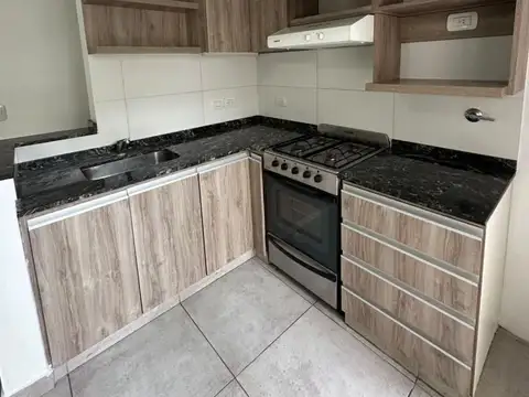 Casa en Alquiler con 1 cochera