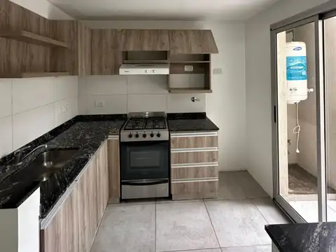 Casa 3 ambientes con 2 baños