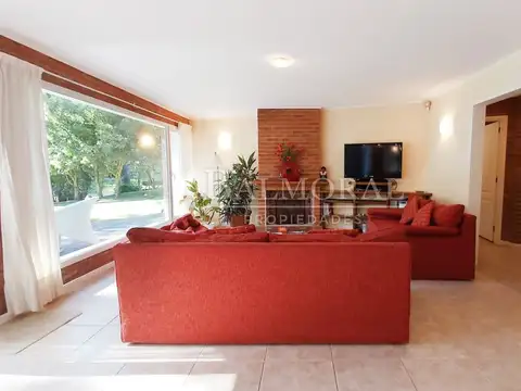 Casa 4 ambientes con 3 baños