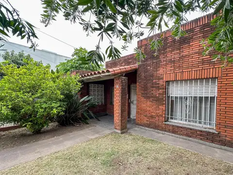 Casa 3 ambientes A RECICLAR en Temperley Este   APTO CRÉDITO