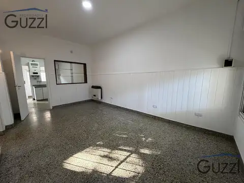 Depto Tipo Casa 2 ambientes con 1 baño
