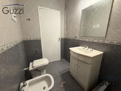 Venta PH 2 ambientes en planta baja con cochera en Villa Adelina. APTO CREDITO