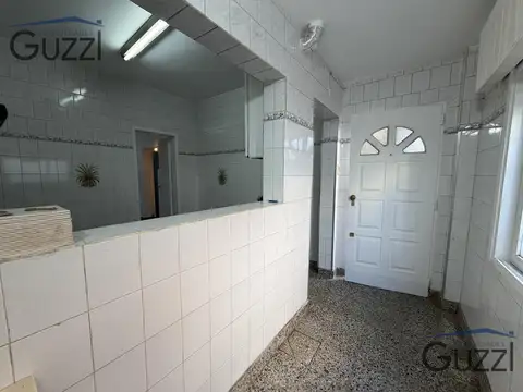 Depto Tipo Casa en Venta en Villa Adelina, USD 120.000