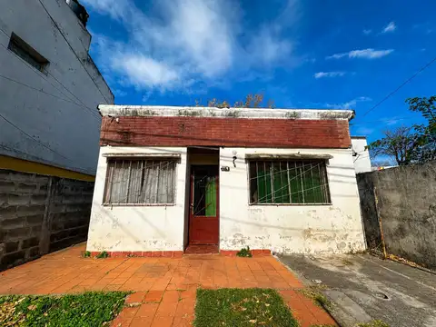 Pedro Goyena al 1100, Zona Norte