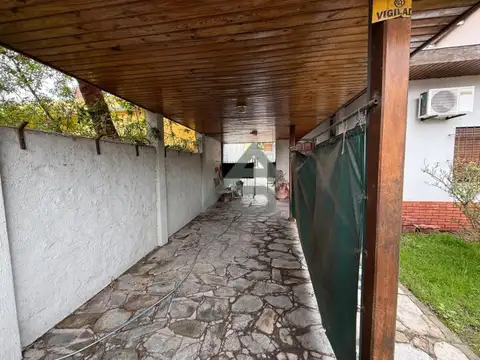 Casa en venta en Martínez – Lote de 450 m² con gran parque