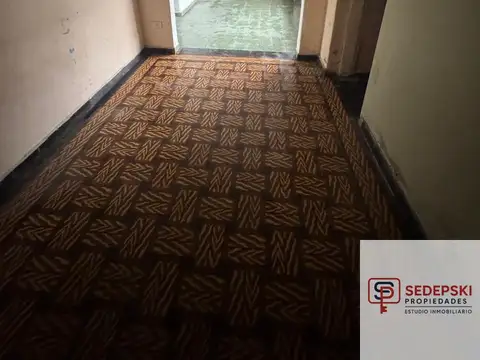 Casa 4 ambientes con 1 baño
