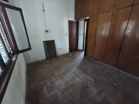 Casa 2 ambientes con 1 baño