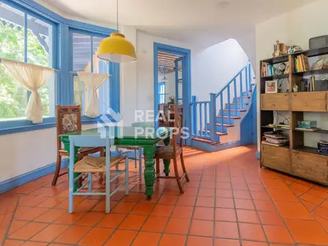 Casa 5 ambientes con 3 baños