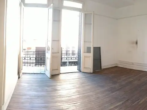 Depto Tipo Casa en Venta en Flores, USD 120.000