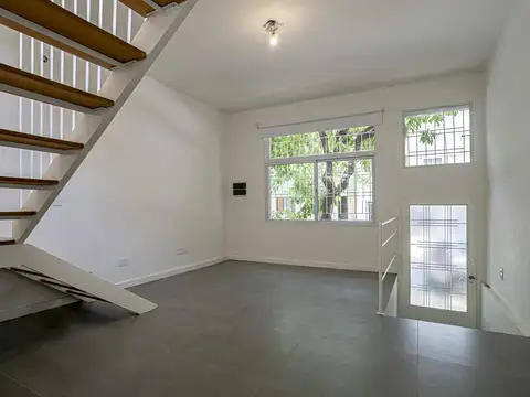 Depto Tipo Casa 3 ambientes con 2 baños