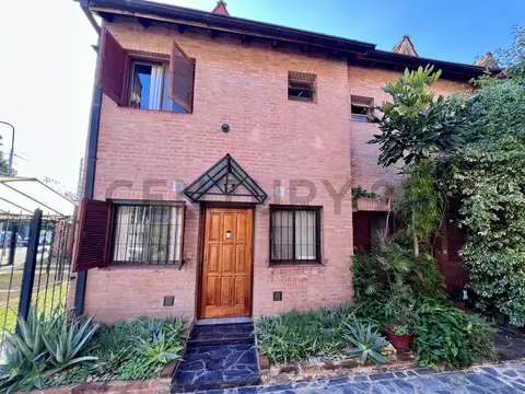 Impecable Dúplex con 2 Cocheras, Patio y Parrilla! Muy Luminoso y Listo para Mudarse