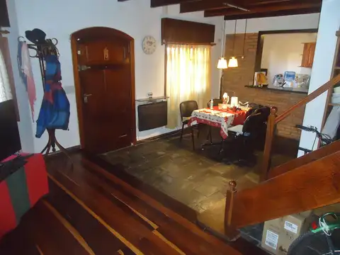 Depto Tipo Casa en Venta en La Lucila-Vias/Maipu, USD 165.000