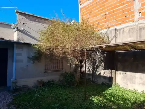 Venta en block de dos departamentos a reciclar en Altos de San Lorenzo