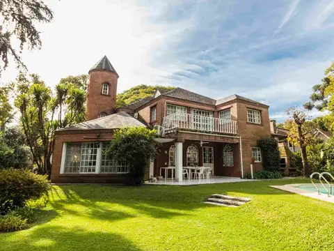 Hipólito Yrigoyen 2400