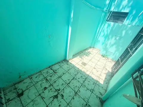 Depto Tipo Casa 2 ambientes con 1 baño