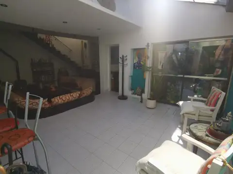 PH 230m2 totales 4 ambientes + escritorio en 2 plantas tza