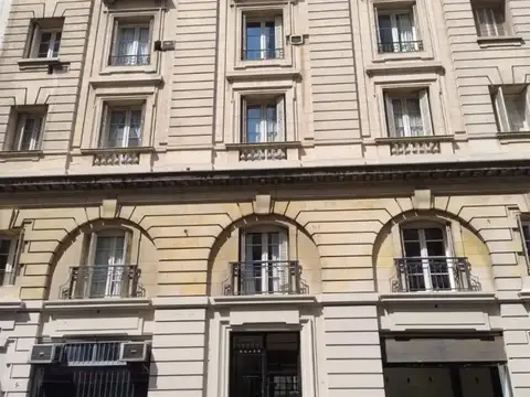 Edificio Bustillo- Tucumán 1400. Departamento de 9 ambientes.