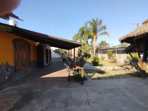venta casa amplia con parque en zona tranquila