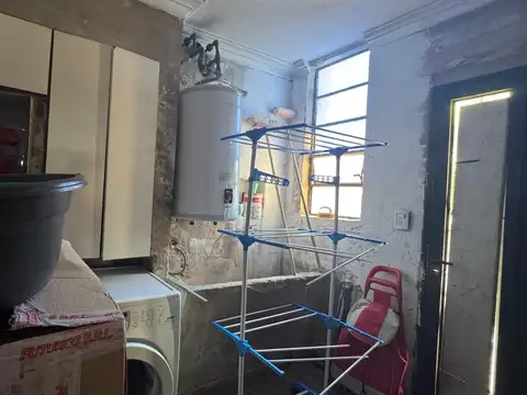 ¡Increíble chalet sobre esquina a mts de Av. San Martin!