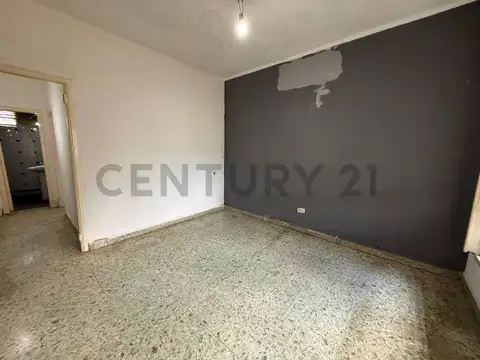 VENTA CASA 3 AMBIENTES CON PATIO EN REMEDIOS DE ESCALADA