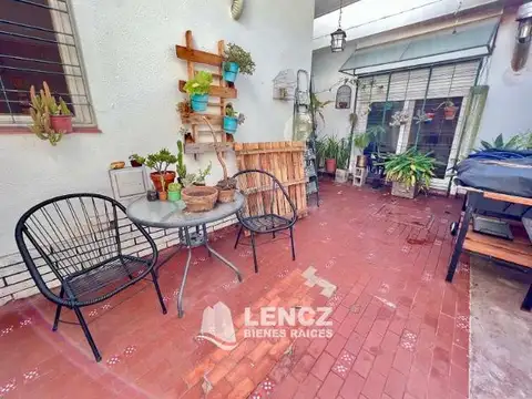 Depto Tipo Casa en Venta con 1 cocheras