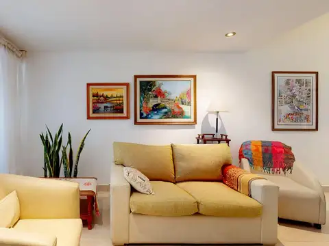 Casa en Venta en Manuel B Gonnet, USD 185.000