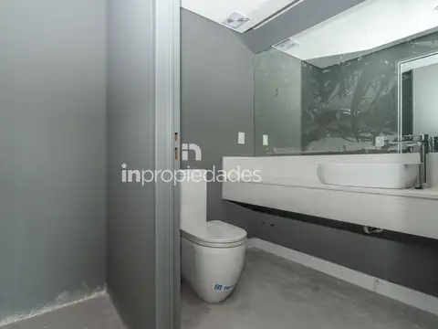 BAJO BELGRANO- Oficina premium de 98,50 m2 a estrenar con cochera en edificio AAA piso ALTO- VENTA