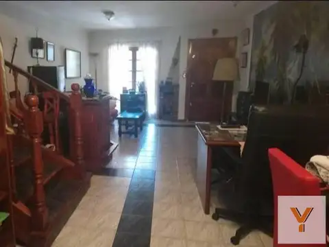 Dúplex en venta - 3 Dormitorios 4 Baños - Cochera - 195Mts2 - Almagro