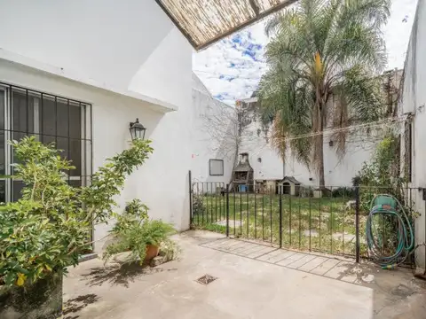 Venta Casa . Lote propio . 5 ambientes . Amplio jardín . Villa Pueyrredón . Villa Urquiza