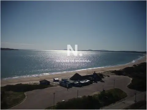Departamento en Venta en Playa Mansa, USD 1.315.000
