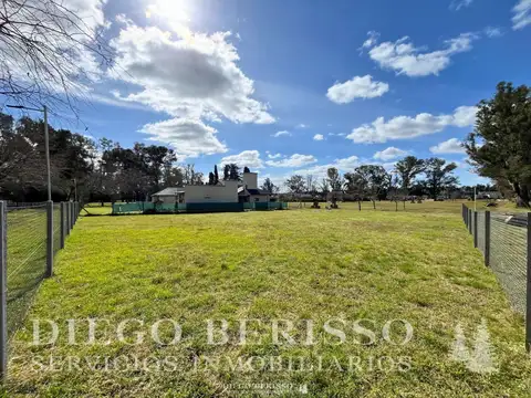 TERRENO CON MEJORAS - 1075 m2 en BARRIO PRIVADO MONET 100