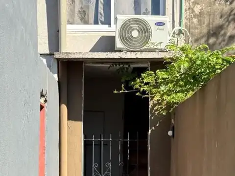 Depto Tipo Casa 3 ambientes con 2 baños