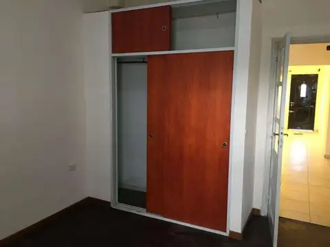 DEPARTAMENTO 2 AMBIENTES P.BAJA CON PATIO