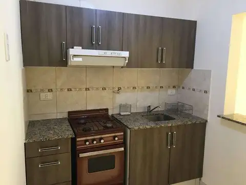 Depto Tipo Casa en Alquiler en Moron Sur, $ 450.000