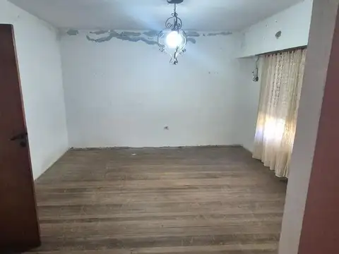 Casa en Venta en Berazategui, USD 120.000