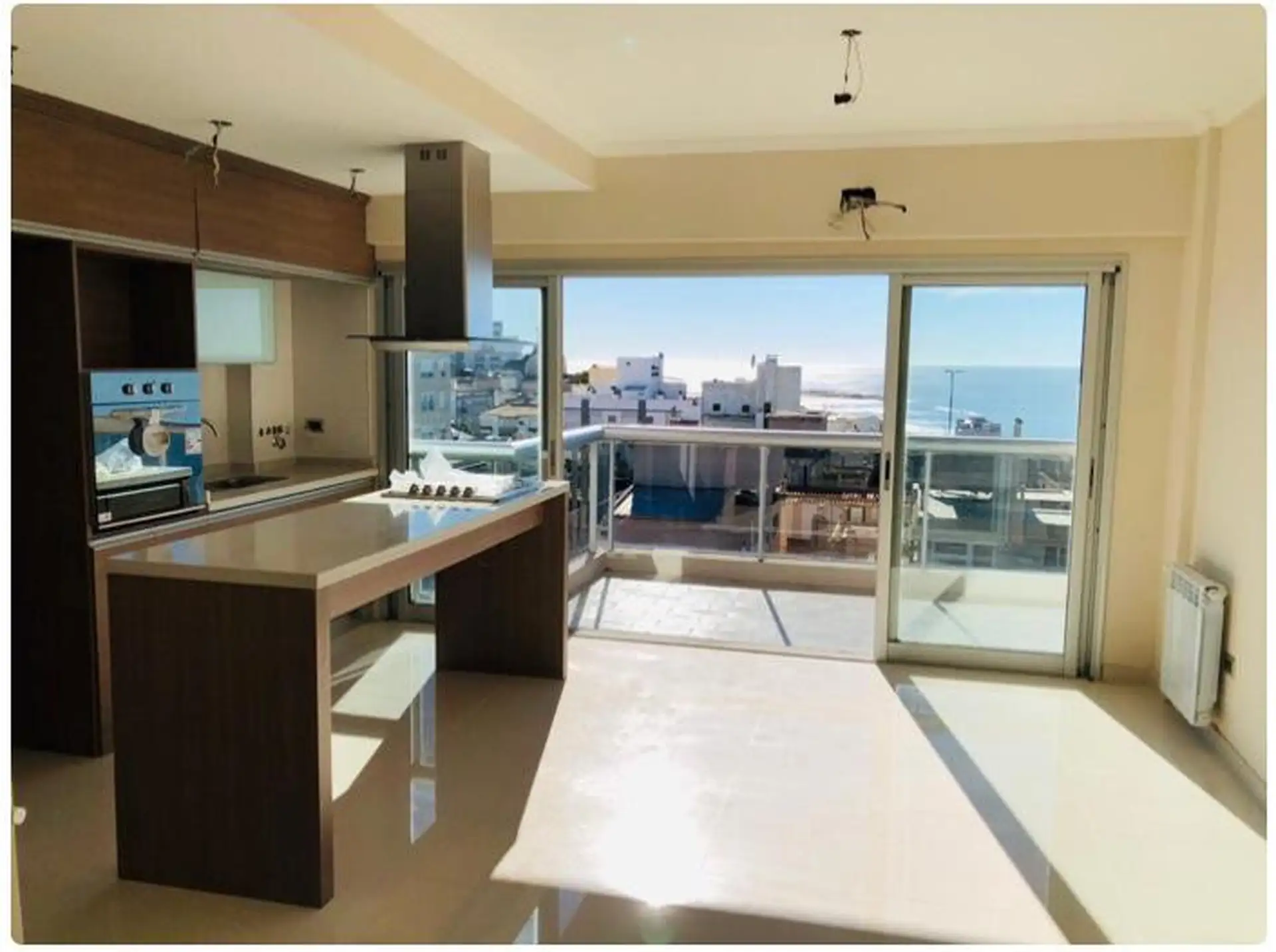 Depto 3 amb, 70m² con cochera y balcón — French 3300