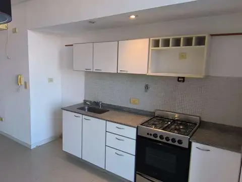 Departamento en Alquiler en Colegiales, $ 800.000
