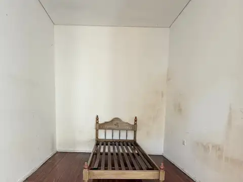 Departamento de 3 Ambientes Amplios  Cocina Comedor, Con Gran Terraza Propia !
