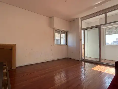 Departamento de 3 Ambientes Amplios  Cocina Comedor, Con Gran Terraza Propia !