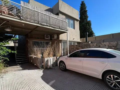 Depto Tipo Casa en Venta de 3 ambientes