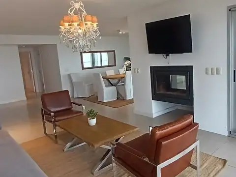 Departamento en Venta de 4 dormitorios