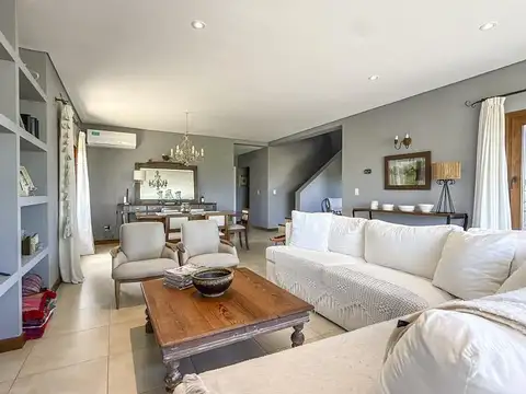 Casa en Venta de 4 dormitorios