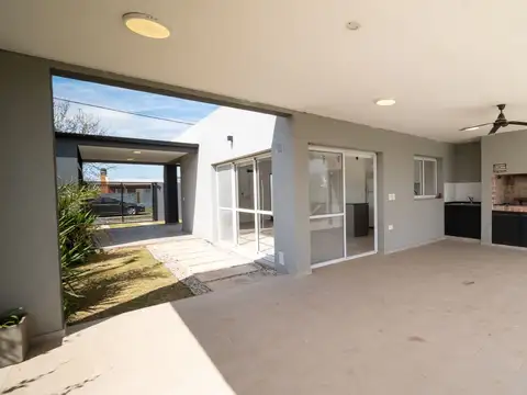 Casa en Venta en Roldan, USD 115.000