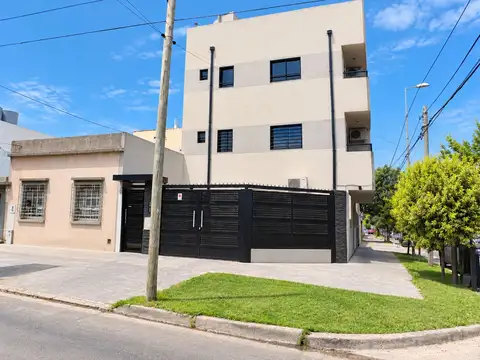 OPORTUNIDAD VENTA MONOAMBIENTE ECXELENTE ESTADO INVERSION EDIFICIO C TERRAZA Y PARRILLAS ESCUCHA OFERTAS