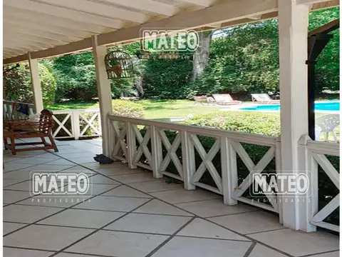 Casa 4 ambientes con 3 baños