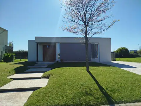 Venta casa 3 dorm. Ceibos, Puertos del Lago