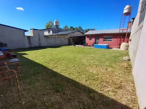 Casa 5 ambientes con 1 baño