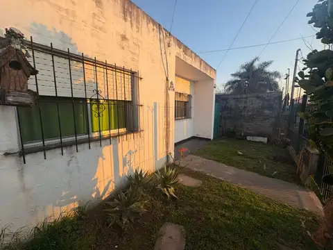 Casa 3 ambientes con 2 baños